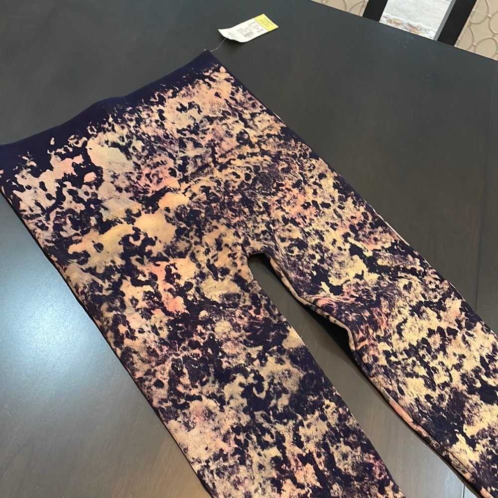NWT tie dye legging